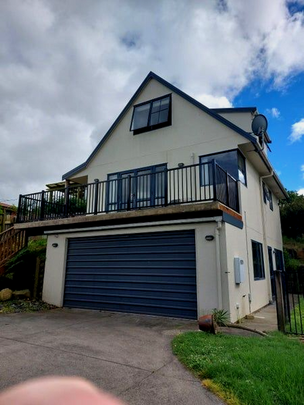 4-Bedroom Home with Stunning Park Views & Double Garage - Photo 1