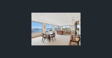 Fully furnished - Immaculately Presented Executive Waterfront Apartment in 'The Ritz' - Photo 2