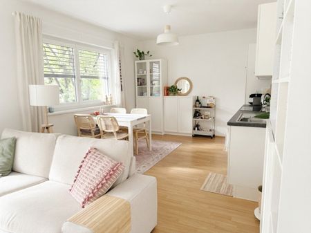 Geidorf! Moderne, zentral gelegene 2-Zi.-Wohnung mit Balkon und Schlossbergblick - ab 1.1.2027 wieder frei!! - Photo 2