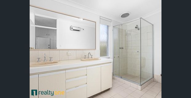 Entertainers Delight In Amazing Location - Be Quick - Photo 1