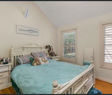 BRIGHT SPACIOUS 1-BEDROOM TERRACE IN PRIZED LOCATION - Photo 2