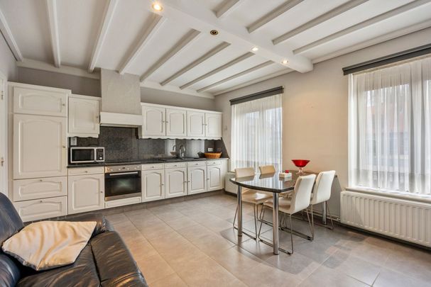 Ruime eengezinswoning met authentieke charme in Koninksem - Photo 1