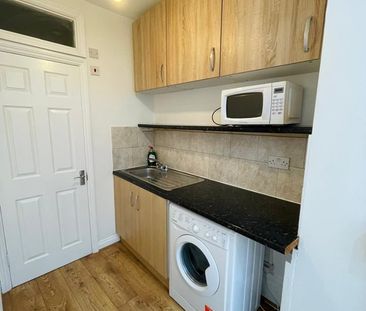 Studio Flat, Shoreditch High Street, E1 - Photo 5