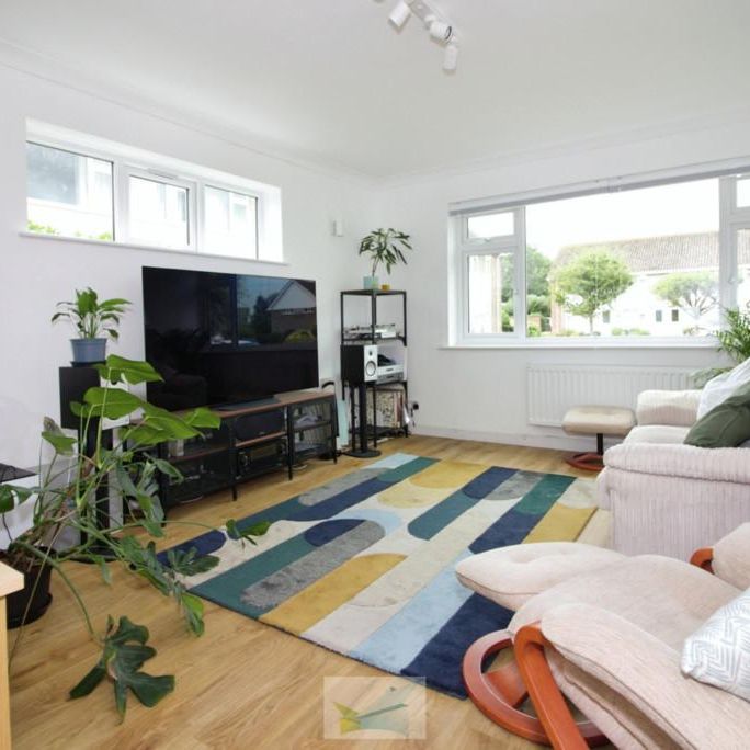 2 bedroom ground floor flat to rent - Photo 1