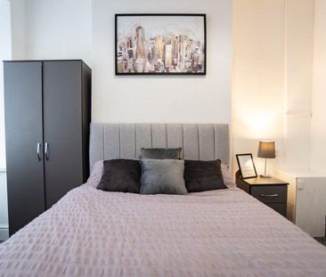 1 bedroom in a house share to rent - Photo 3