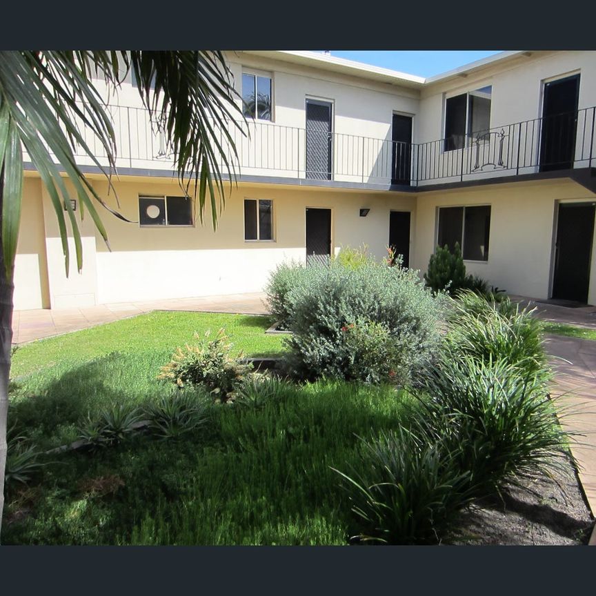 8/12 Allard Street, Brunswick West, Vic 3055 - Photo 1