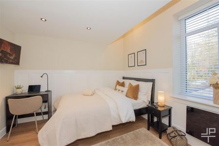 1 bedroom in a house share to rent - Photo 4