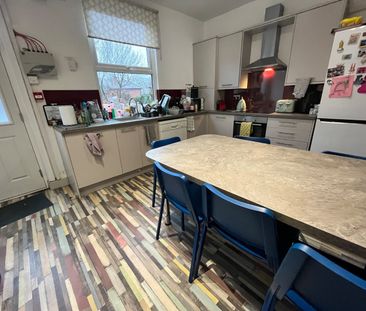 5 bedroom property to rent - Photo 1