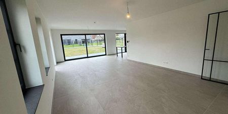 Woning te huur in Ophasselt voor € 1.400 met 3 slaapkamers - Photo 2