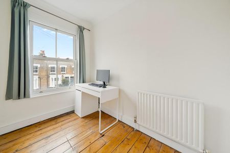 3 bedroom flat to rent - Photo 3