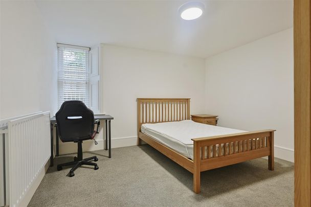 4 bedroom Student Flat to rent in Graingerville South, Westgate Road, Newcastle Upon Tyne - Photo 1