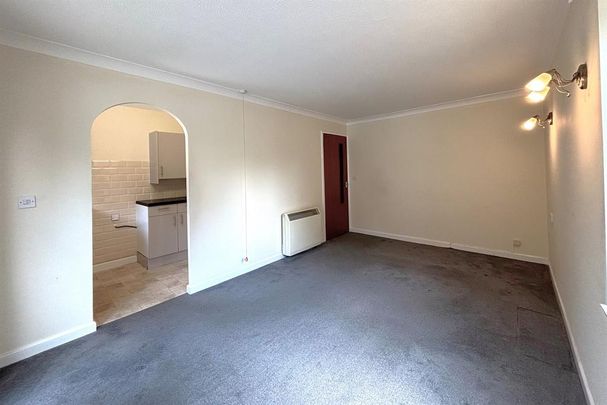 1 bedroom retirement property to rent - Photo 1