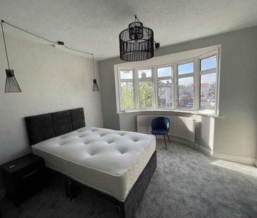 4 bedroom house of multiple occupation to rent - Photo 3