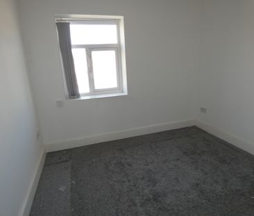 Talbot Road Flat 2 - Photo 4