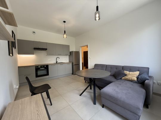 Komfortowe 2 pokojowe mieszkanie w samym sercu miasta! - Zdjęcie 1