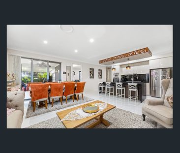 Light-Filled Luxury in the Heart of Elara Estate - Photo 2