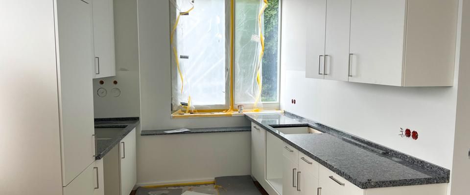 4-Zimmer-Neubauwohnung im Staffelgeschoss mit Einbauküche und Vollbad - Foto 1