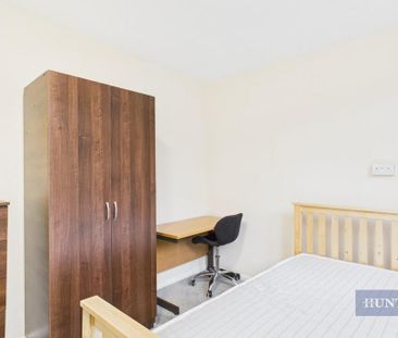 5 bedroom terraced house to rent - Photo 5