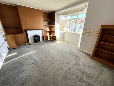 3 bedroom flat to rent - Photo 2