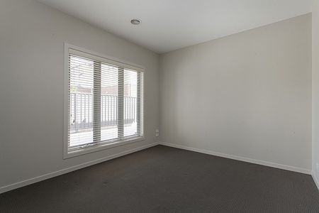 Perfect Single Level Perspectives - Photo 5