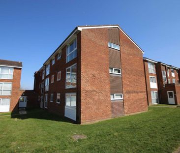 2 bed Flat for rent - Photo 5