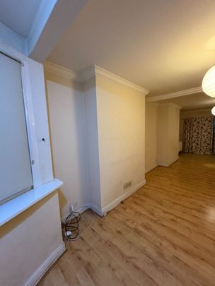 3 Bed Terraced House, Ravenswood Crescent, HA2 - Photo 1