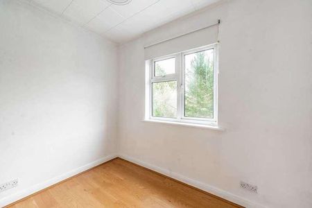 St Michaels Crescent, Pinner, HA5 - Photo 5