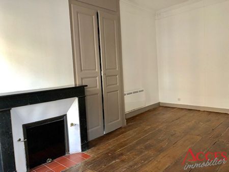 Location Appartement 3 pièces 122m² - Photo 3