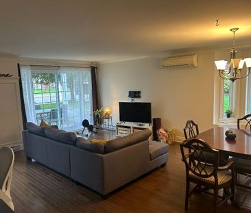 Condo 4 1/2 Sainte Marthe sur le lac semi meuble. Avec porte Unique - Photo 3