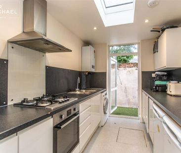 5 bedroom terraced house to rent - Photo 1