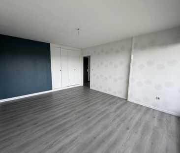 Location Appartement 3 pièces 70m² EU 76260 - Photo 6