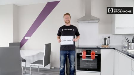 Room in 7-bedroom apartment for rent in Whitehall, Dublin. - Photo 2