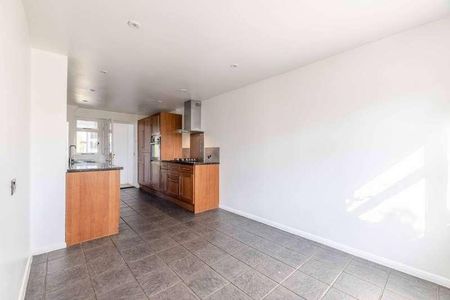 Reeve Road, Holyport, SL6 - Photo 5