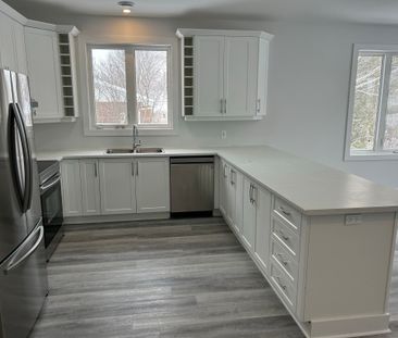 For Lease - 82 Christopher Hamilton Street Unit# 4, Stittsville - M... - Photo 2