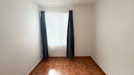 Neat & Comfortable Unit in a Convenient Canley Vale Location - Photo 2