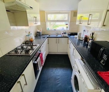 Room in a Shared House, Verdant Lane, SE6 - Photo 3