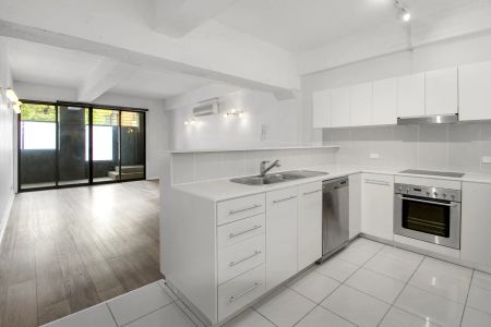 Modern warehouse conversion - Photo 5