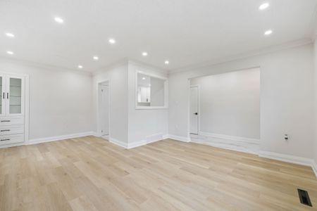 For Lease - 2370 Camilla Road, Mississauga, Ontario - Photo 4