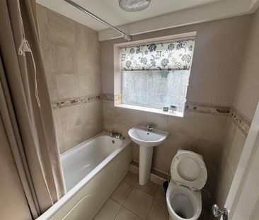 2 bedroom maisonette to rent - Photo 5