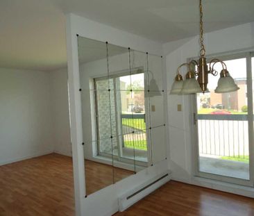 Logement style condo 41/2 a CHARNY rive sud de QUEBEC 1er étage La ... - Photo 2
