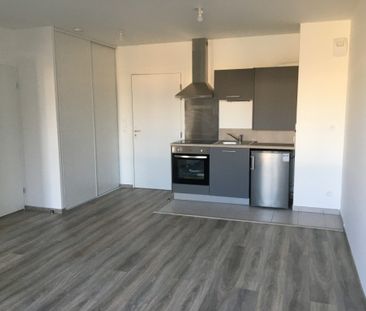 Location Appartement 2 pièces 40m² MAINVILLIERS 28300 - Photo 2