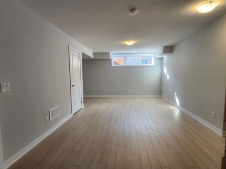 For Lease - 14 Freeman Williams Street, Markham, Ontario - Photo 3