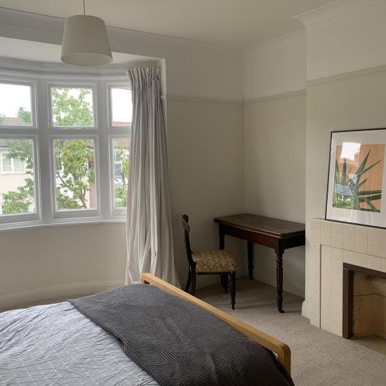 Huge double room in lovely West Norwood house - Photo 1