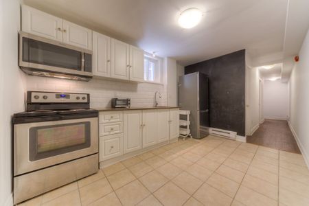 For Lease - 1391 Dundas Street, Toronto, Ontario - Photo 3