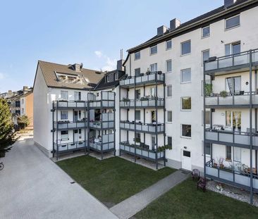 Großzügige 3-Zimmer-Wohnung im DG mit Balkon - Foto 1