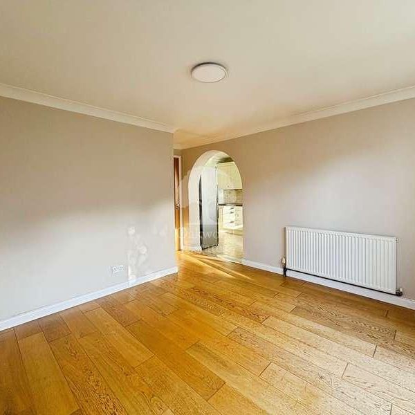 Hungerford Drive, Maidenhead, SL6 - Photo 1