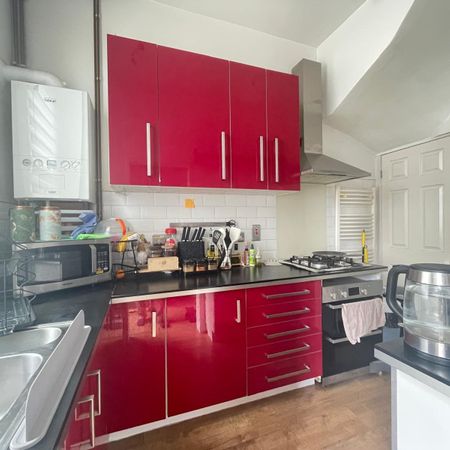 2 bedroom terraced house to rent - Photo 3