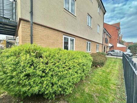 2 bedroom Flat To Let - Photo 5