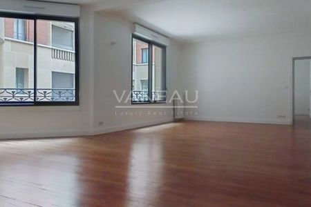 Appartement à louer à Paris 8Ème - Photo 2