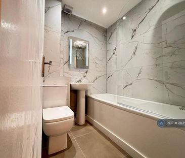 2 bedroom maisonette to rent - Photo 5